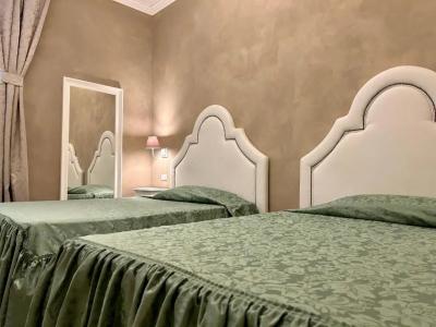 Boutique Calais Milano - 56