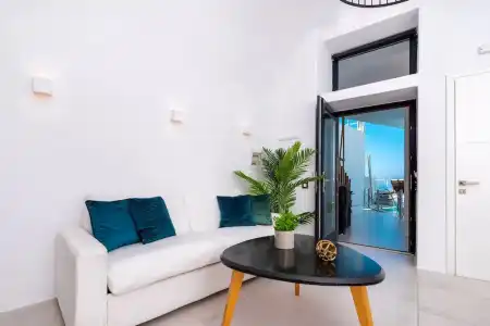 Daydream Luxury Suites - 66
