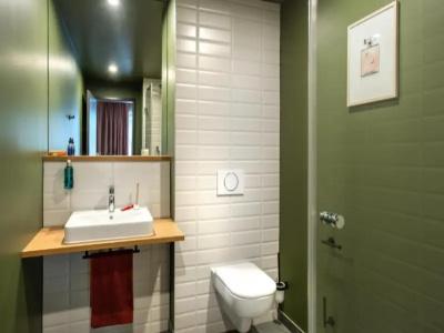 Moxy Berlin Airport - 41