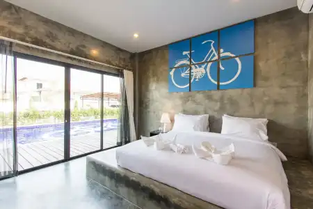 The Bike Loft Family Hostel - 5
