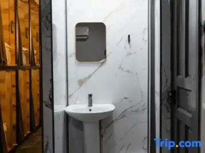 Hostel "13/77" - 39