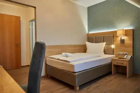 Bernstein Acamed Resort - 49