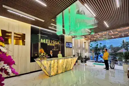 Melissa - 21