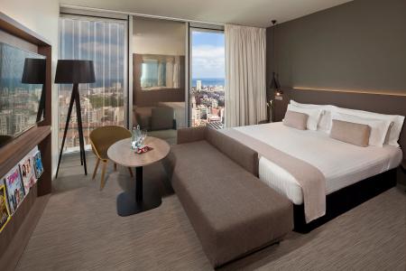 Meliá Barcelona Sky - 82