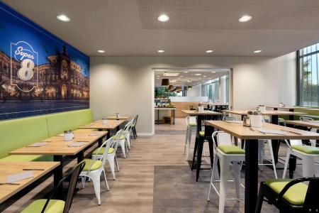 Super 8 by Wyndham Dresden - 18