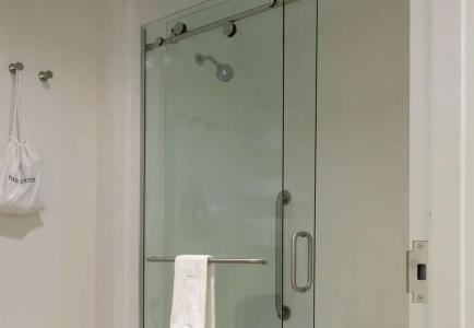 Hampton Inn Green Bay Downtown - 42