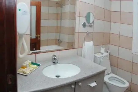 Al Liwan Suites - 42