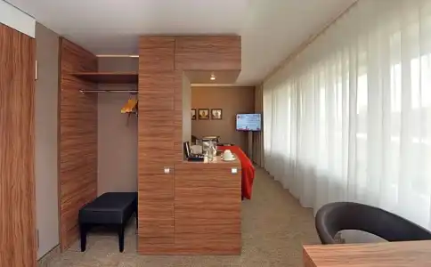Best Western Plus Delta Park - 61