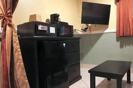 Paradise Inn & Suites - 29