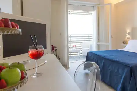 Kiss Beachfront & Restaurant - 143