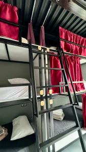 Iconic Athens Hostel - 54