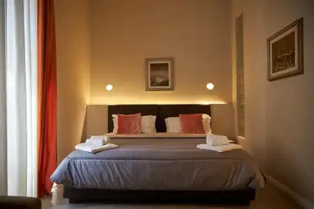 The Roman Empire Guesthouse - 86