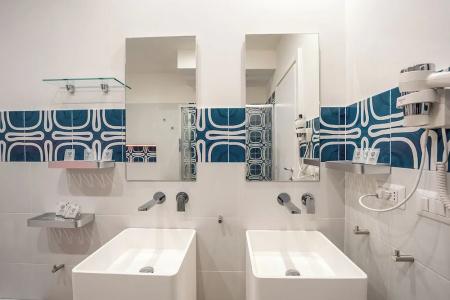 H. G. Boutique Toledo Napoli Centro - 102