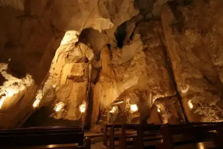Capricorn Caves - 4