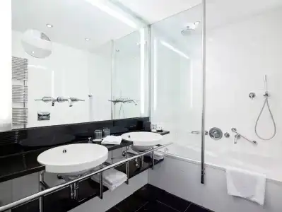 Ambassade - 8