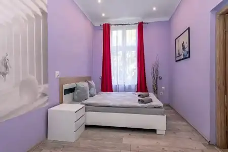 Hostel 70S - 123