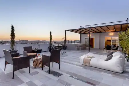Thisean Modern Suites By Athens Stay - 26