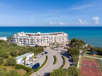 Carlton Riviera - 12