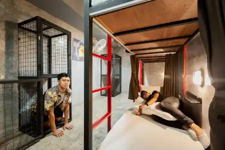 Sleeper Hostel - 28