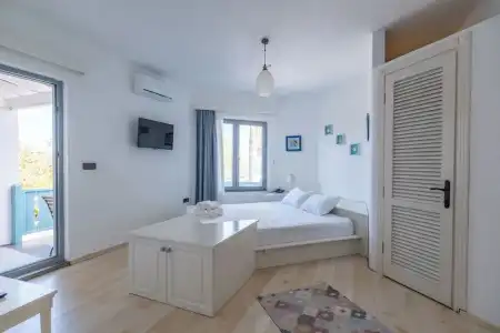 Kefi Beach and Suites - 200