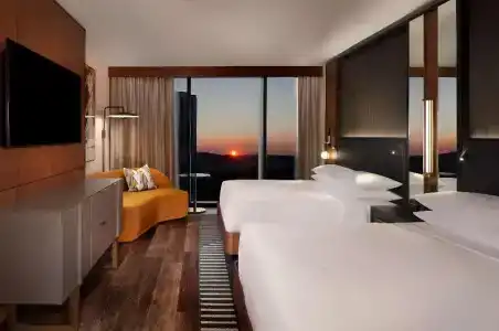 Grand Hyatt - 51