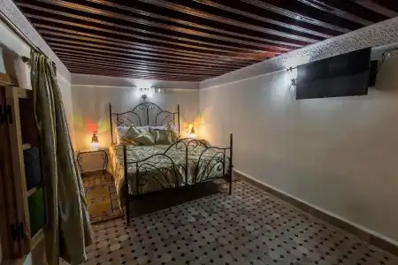 Riad Taryana - 35