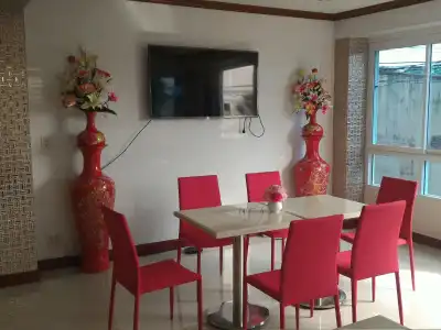 V-House - 1