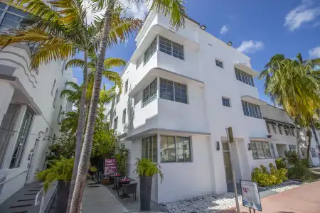 Posh South Beach Hostel - 0