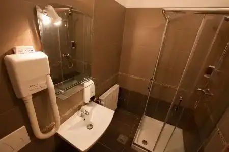 Center - 22