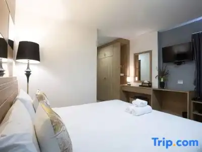 The Greenery Central Suites - 37