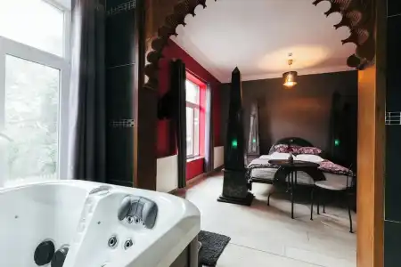 Riad Nour - 29