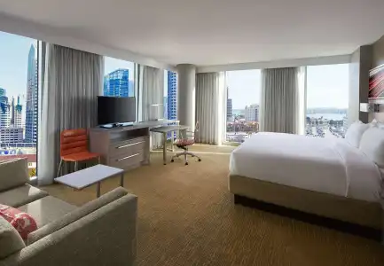 Residence Inn by Marriott San Diego Downtown/Bayfront - 4