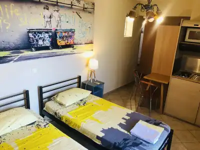 Arabas — Hostel - 9