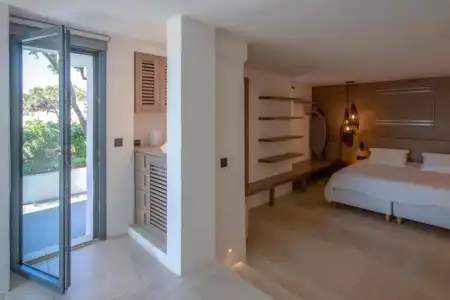 Mykonos Adonis - 123