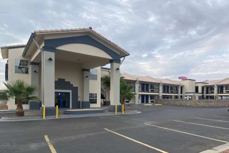 Days Inn by Wyndham El Paso West - 3