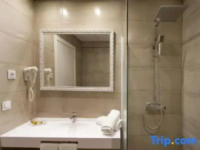 Oasis Park Splash - 50