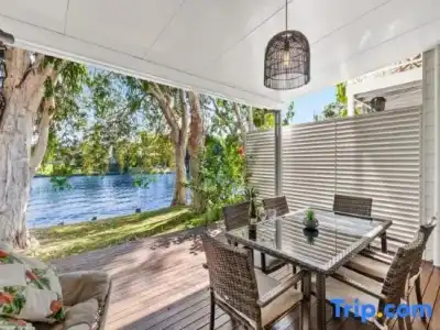 Noosa Entrance Waterfront Resort - 252