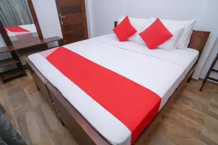 OYO 388 Surf Sea Breeze - 84