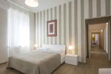 Regis Condo - 175