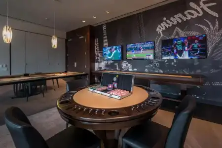 Beautiful Palms Place Suite - 379