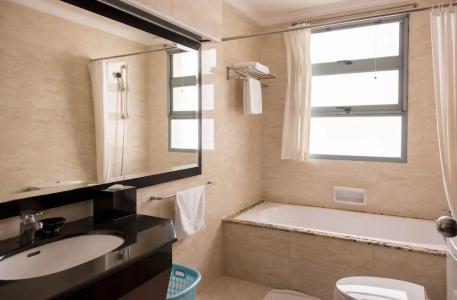 Diamond Westlake Suites - 130