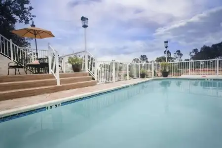 Best Western Plus Marina Shores - 16