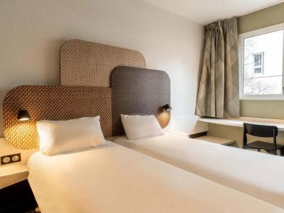 B&B Rouen Centre Rive Gauche - 50
