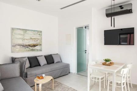 Cozy Corner Luxury Apartments - 47