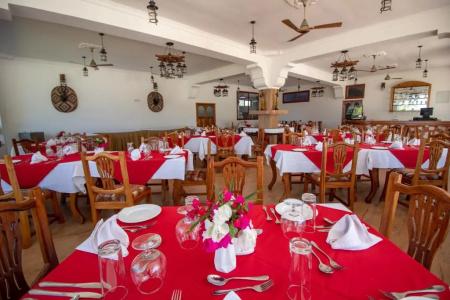 Sunny Palms Beach Bungalows - 26