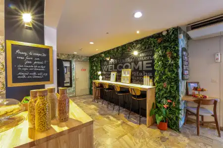 Ostal Pau Université - Sure Collection by Best Western - 23