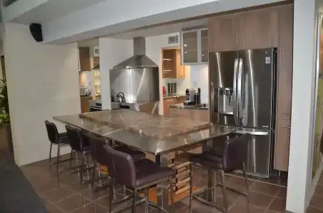 Burleigh Esplanade Beachfront Apartments - 31