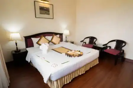 Century Riverside Hue - 34