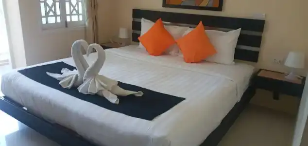 Island Patong Beachfront Apartments - 32