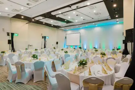 Park Inn by Radisson Budapest - 9